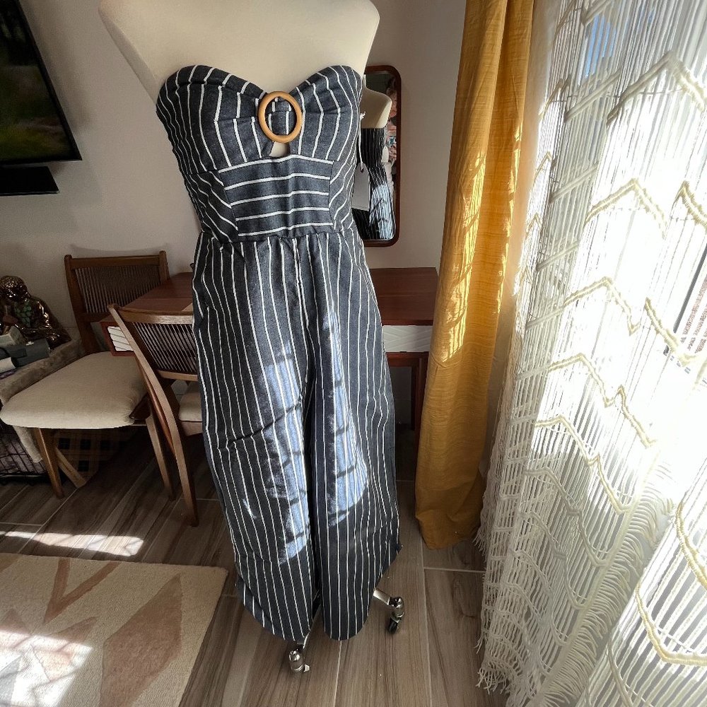 NWT Coco & Jasmine Strapless Denim Striped Jumpsuit Capris Size M